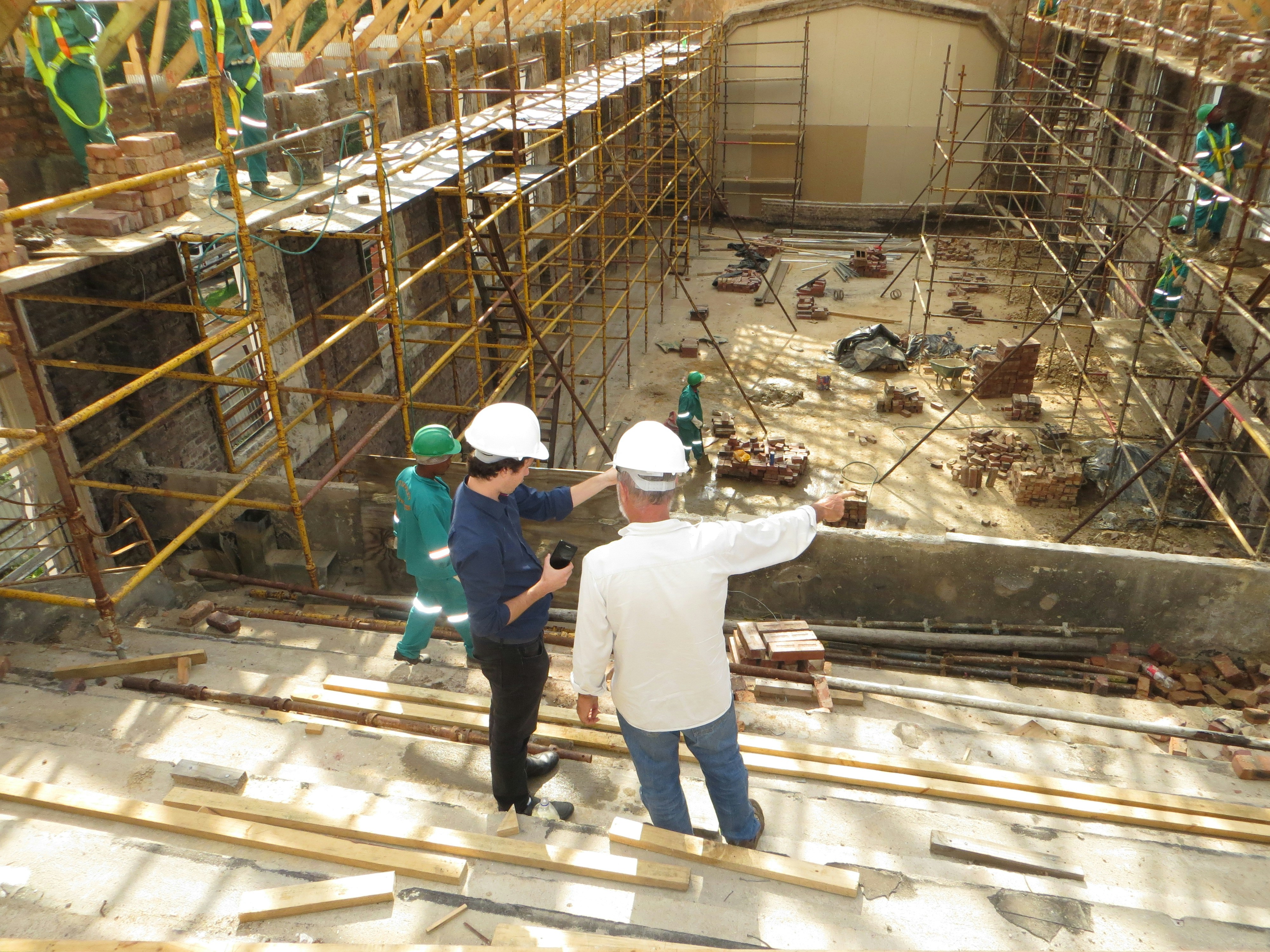 Strategic consulting and project management on site